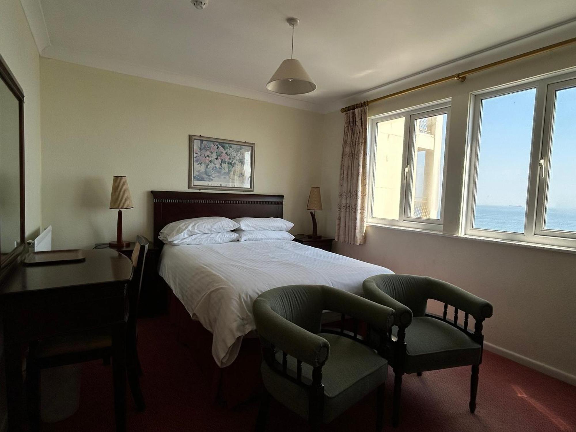 Regent Court - Seafront, Sandown - Free Car Ferry For Bookings Of 3 Or More Nights, Subject To Availability Exterior photo