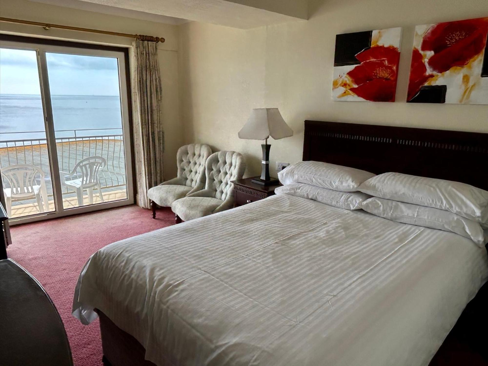 Regent Court - Seafront, Sandown - Free Car Ferry For Bookings Of 3 Or More Nights, Subject To Availability Exterior photo